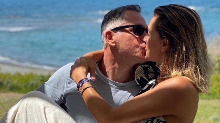 Νικόλας Παπαδόπουλος: Οι ευχές που έστειλε στην σύζυγό του για την ονομαστική της εορτή [εικόνα]