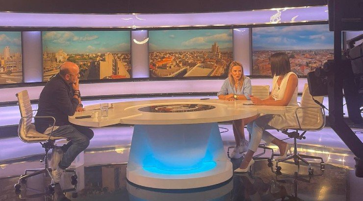 Η Γιώτα Δαμιανού “εισέβαλε” στο “Πρωτοσέλιδο” λίγα 24ωρα πριν την πρεμιέρα του “Ήρθε κι έδεσε” [βίντεο]