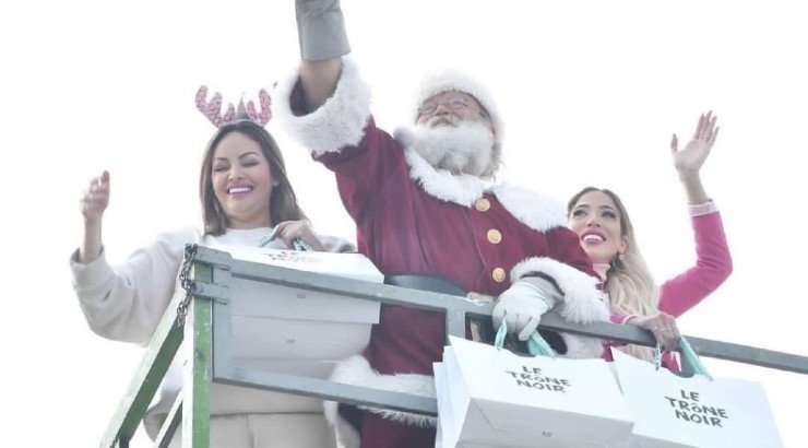 Γιώτα Κουφαλίδου – Μύριαμ Γεροκώστα: Ανέβηκαν στον γερανό και μοίρασαν δώρα στα παιδιά στο Μακάρειο Νοσοκομείο