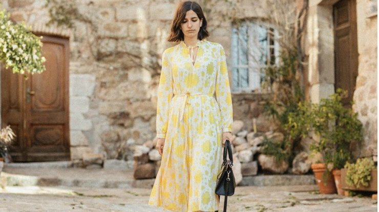 Girly ανοιξιάτικα looks με floral μπλουζάκια