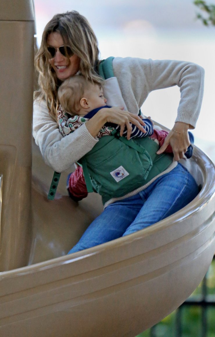 Gisele: Παιχνίδια με την κόρη της! 