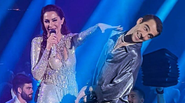 Τζούλιο Φιλίππο Ντ’ Ερρίκο: Ανέβηκε στο stage με τη Δέσποινα Βανδή και τα “έσπασαν” [βίντεο]