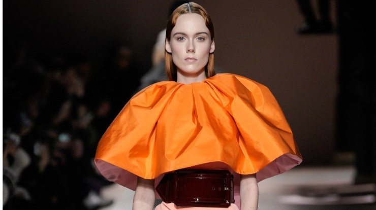 Givenchy: Έφερε την άνοιξη στο Παρίσι