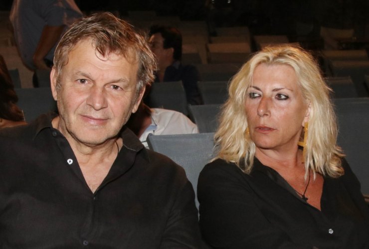 Απόστολος Γκλέτσος: Η σπάνια εμφάνιση με την 20χρονη κόρη του και τη σύντροφό του Ιζαμπέλα [εικόνες]