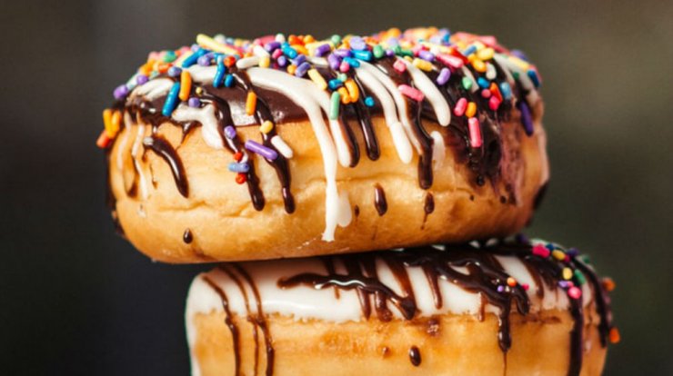 Τι πρέπει να εντάξετε στη διατροφή σας αν θέλετε να αποφύγετε τα γλυκά;