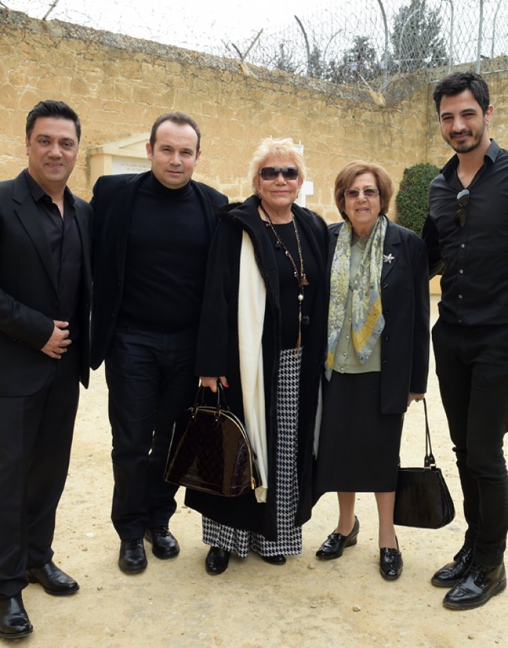 Μαρινέλλα, Κώστας Μακεδόνας και Δήμος Αναστασιάδης στην Κύπρο για την παρουσίαση του μουσικού έργου "ΧΟΕΣ"