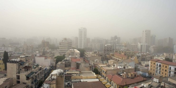 Φεύγει η σκόνη της Συρίας έρχεται κόκκινη σκόνη απο Αφρική 