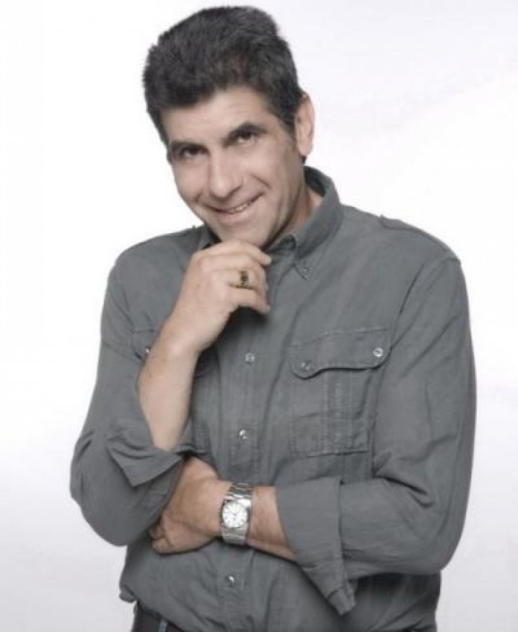 Γιάννης Μπέζος: "Παντρέψαμε την Κατερίνα Λέχου με πολλή χαρά"