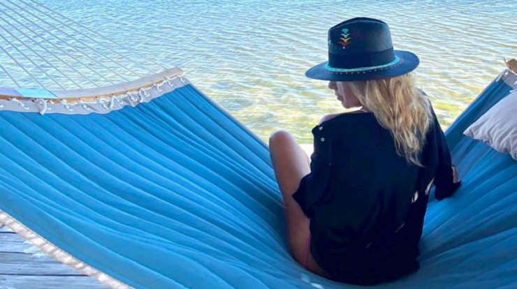 Γωγώ Μαστροκώστα: Η καλοκαιρινή εικόνα που δημοσίευσε με την κόρη της [εικόνα]