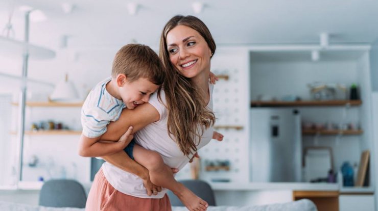 Πέντε κανόνες για γονείς που μεγαλώνουν ευτυχισμένα παιδιά 