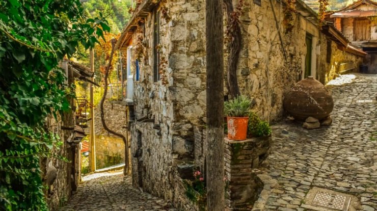 Πέντε προορισμοί για φθινοπωρινές εξορμήσεις στην Κύπρο για την αργία της 1ης Οκτωβρίου