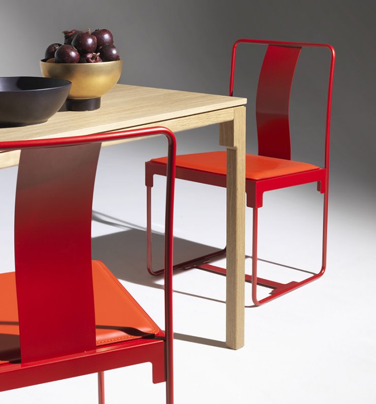 Ένα μακρύ τραπέζι!