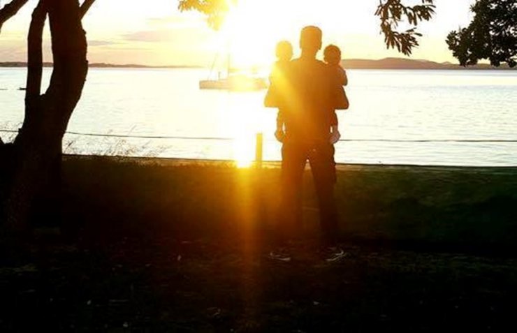 Γνωστός Έλληνας θα γίνει για τέταρτη φορά πατέρας και το ανακοίνωσε στο facebook