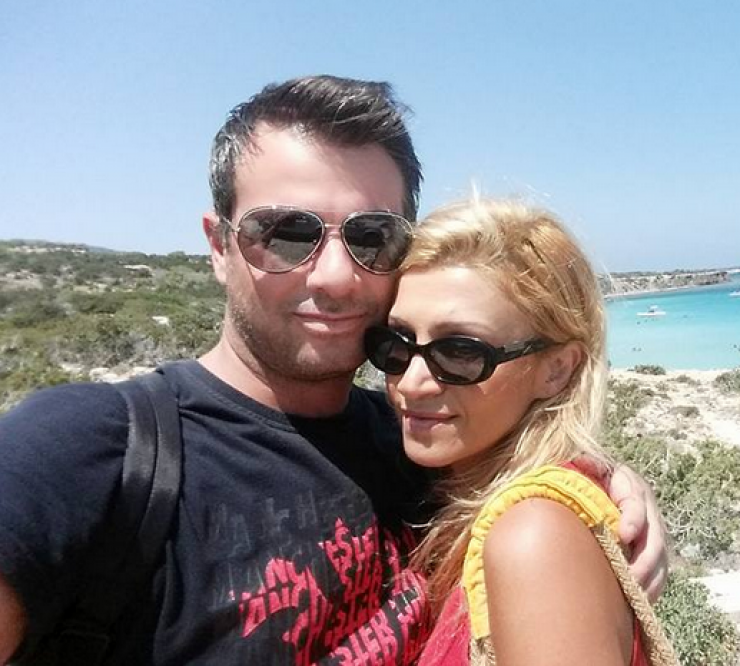 Γρηγόρης Γεωργίου- Κατερίνα Μηλιώτη: Βόλτα σε σκάφος με τα παιδιά τους