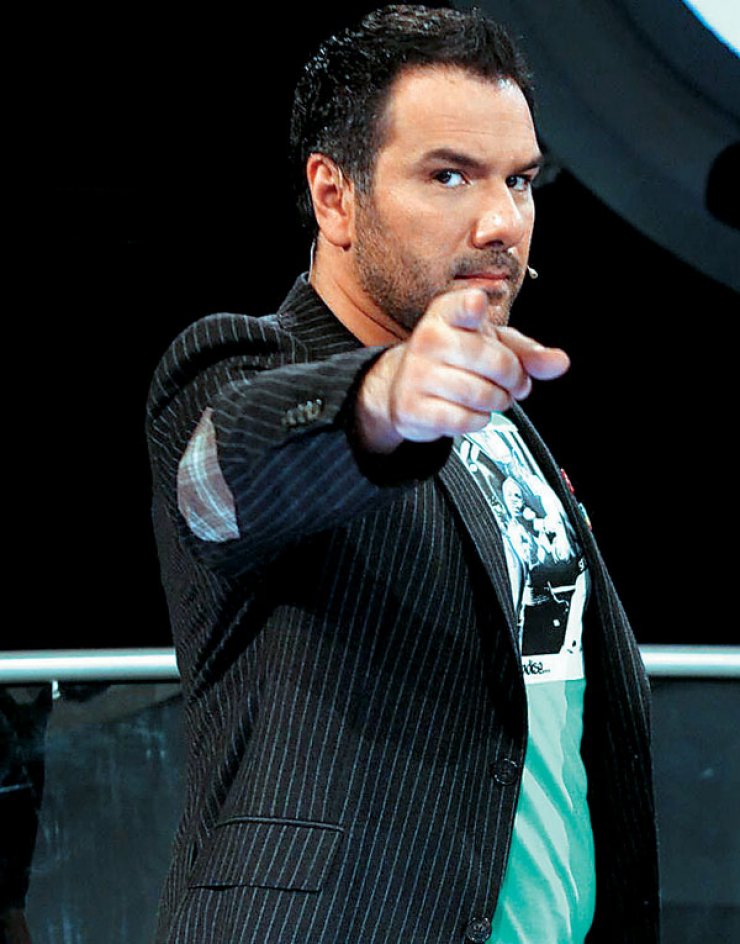 Ξέσπασε ο Γρηγόρης Αρναούτογλου on air στα "Καρντάσιανς" [βίντεο]