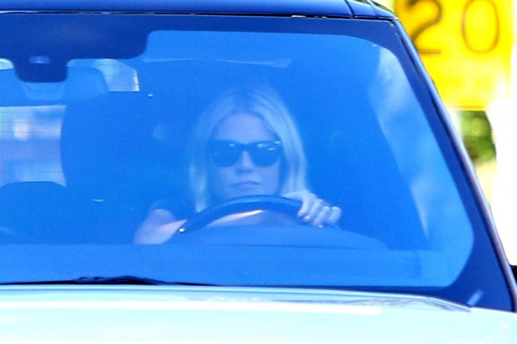 Διάσημη σταρ πηγαίνει σε ψυχολόγο για να ξεπεράσει το χωρισμό της [εικόνες]