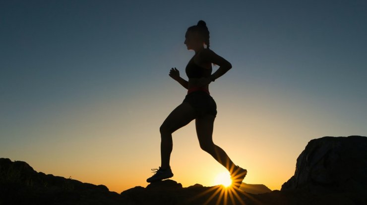 Πέντε tips που πρέπει να ξέρεις αν γυμνάζεσαι στη ζέστη!