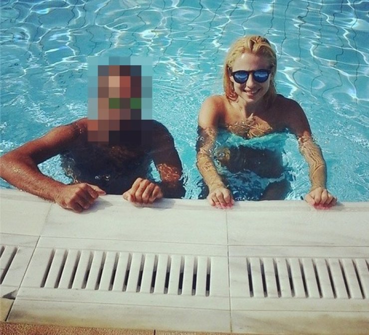 Χριστιάνα Αριστοτέλους: Με ποιον γοητευτικό ηθοποιό περνάει τις διακοπές της;