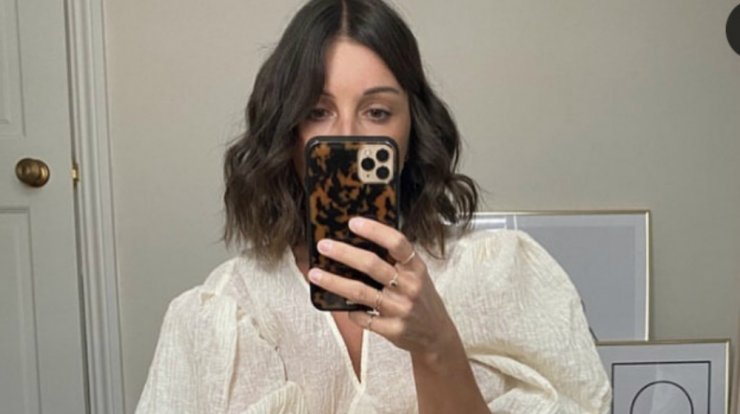 Βρήκαμε το H&M top που φοράνε όλα τα fashion girls