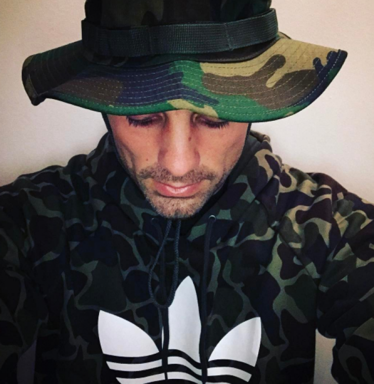 “Μου λείπεις Στελλάκο μου”: Το μήνυμα της γυναίκας του Στέλιου Χανταμπάκη και το φιλί που έκανε χαμό στα social media!