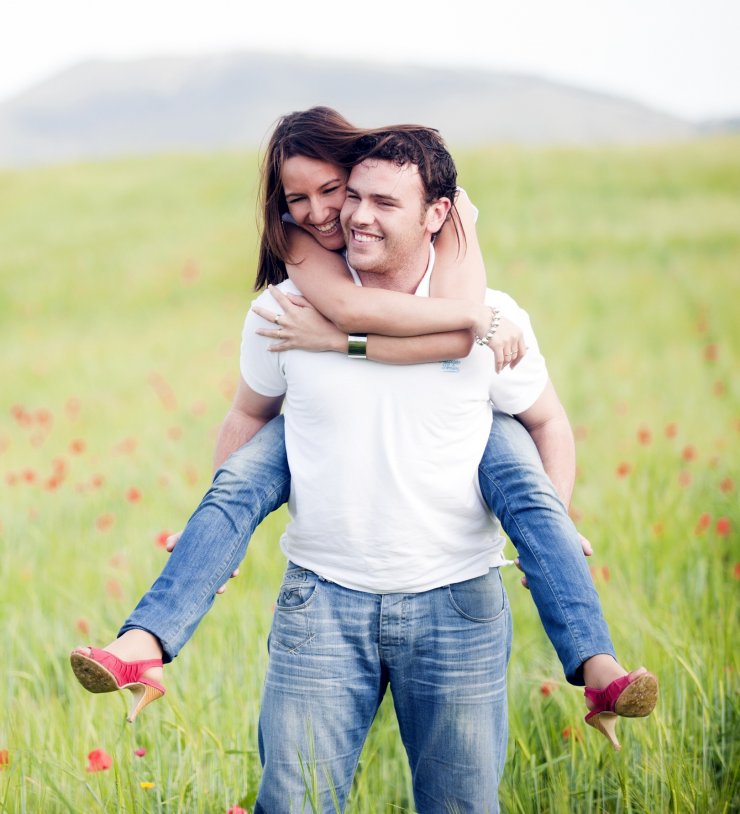 5 πράγματα που κάνει ένας άντρας όταν του αρέσει μια γυναίκα!