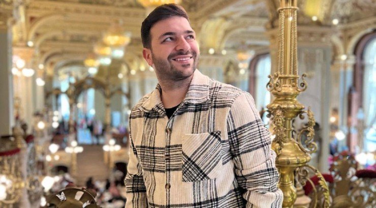 Χάρης Παπαθεοχάρους: Φωτογραφήθηκε στο πιο instagrammable location της Βουδαπέστης! [εικόνα & βίντεο]