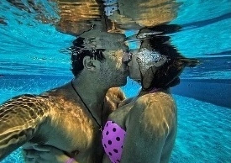 Υποβρύχια φιλιά για τους...