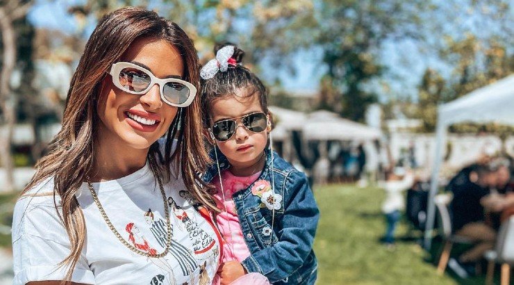 Ελένη Χατζίδου: Μας έβαλε στο παιδικό δωμάτιο της κόρης της Μελίτας και είναι άκρως κοριτσίστικο! [εικόνες]