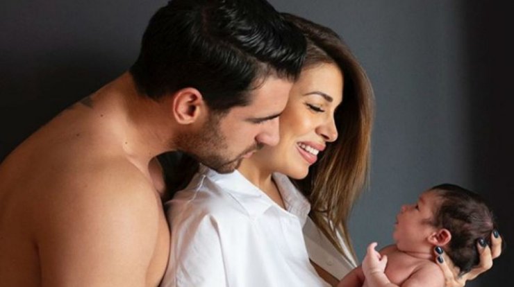 Ετεοκλής Παύλου – Ελένη Χατζίδου: Δεν θα πιστεύετε τι έκαναν για να σταματήσει η κόρη τους να κλαίει! 