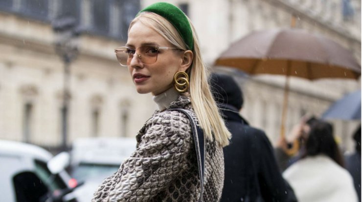 Αυτό το καλοκαιρινό αξεσουάρ θα συνεχίσουμε να το φοράμε και το φθινόπωρο