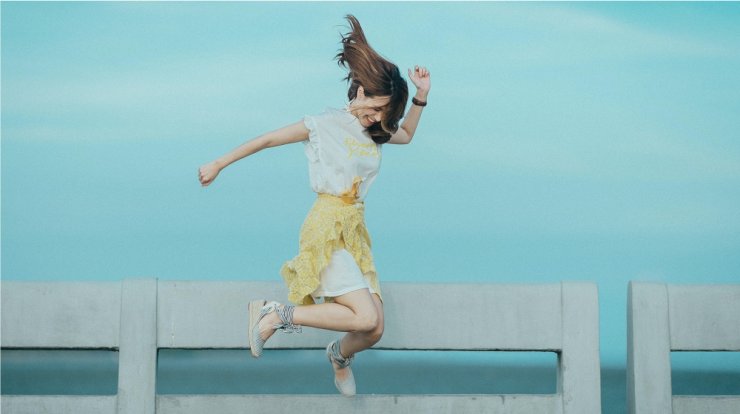 Πώς να βελτιώσεις τη διάθεσή σου σε 1 λεπτό