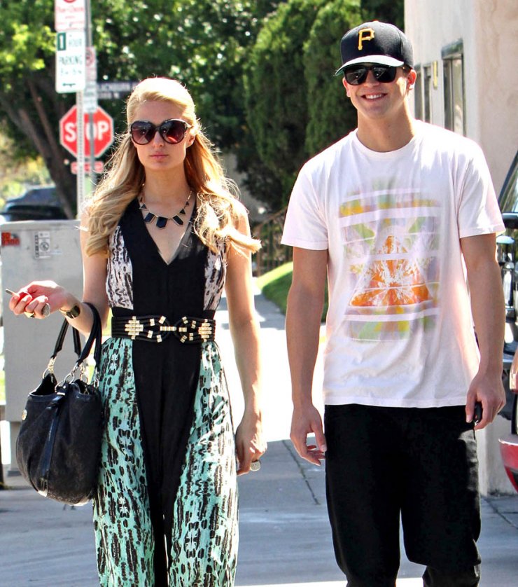 H Paris και το toy boy 