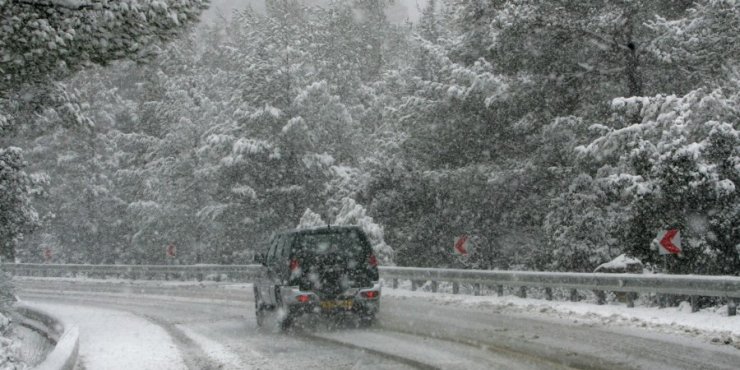 Χαλάει ο καιρός – Κρύο και χιόνια στα ημιορεινά από σήμερα