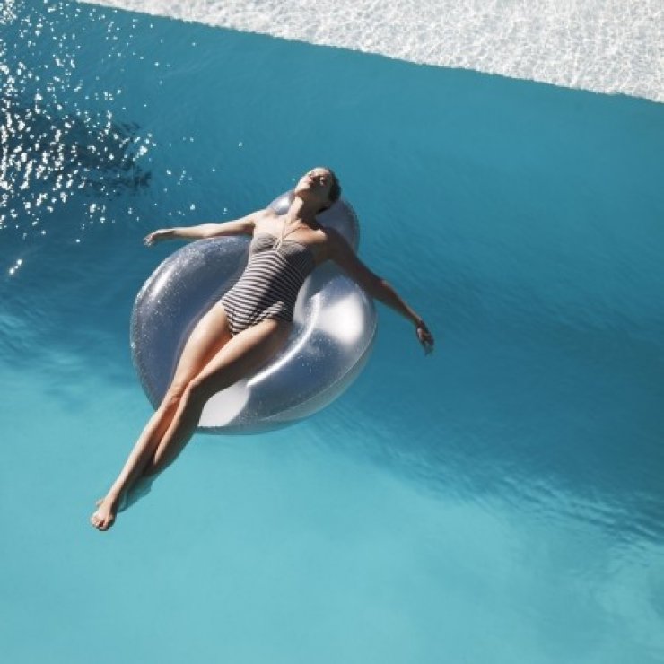 Το πότε τρως μπορεί να επηρεάσει το πώς προστατεύεται το σώμα σου από τον ήλιο!