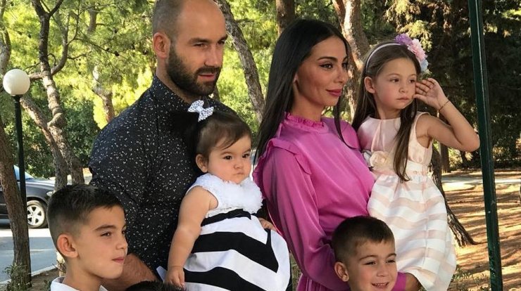 Σπανούλης - Χοψονίδου: Γιόρτασαν τα πρώτα γενέθλια του έκτου τους παιδιού [εικόνα]