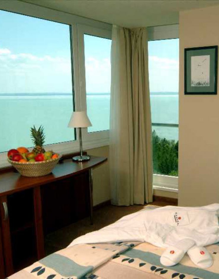 5 υπέροχα δωμάτια με θέα σε λίμνη