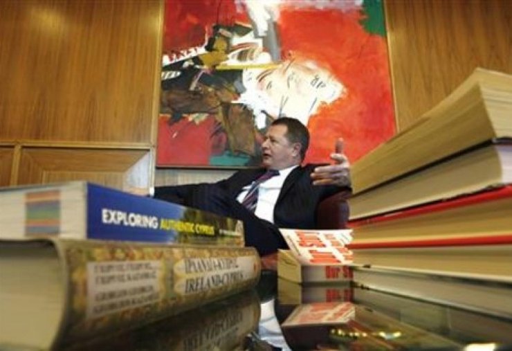 Χούρικαν: "Bουλευτές ωθούν οφειλέτες να μην ξοφλούν δάνεια" 