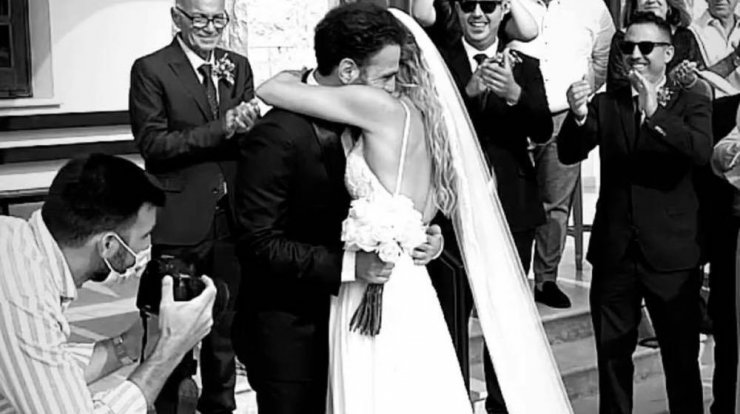 Το ντουέτο του Hovig με τη σύζυγό του στο γαμήλιο πάρτι! [βίντεο]