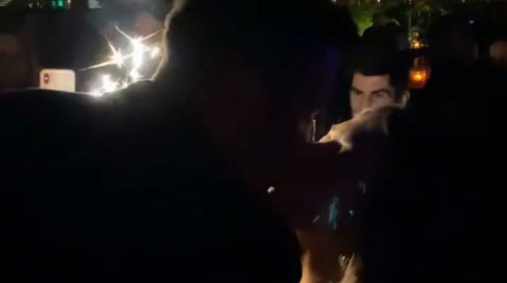 Επώνυμος Κύπριος γιόρτασε τα γενέθλιά του – Το τρυφερό φιλί με τη σύντροφό του!