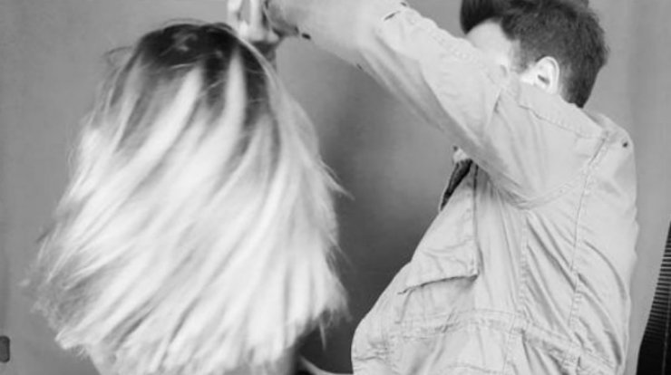 Γνωστό ζευγάρι του νησιού μας ανέβαλε τον γάμο του! [βίντεο]