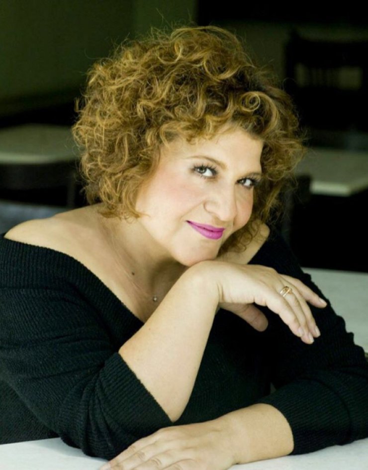 Σήμερα! Η Γιώτα Νέγκα φέρνει στην Κύπρο την παράσταση που σαρώνει στην Αθήνα