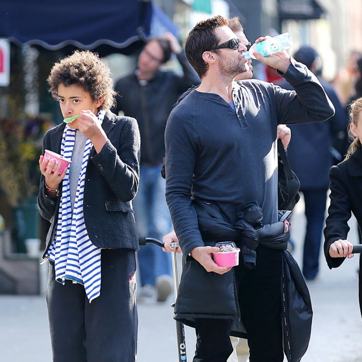 Hugh Jackman: Για παγωτό με τα παιδιά του [φωτογραφίες]