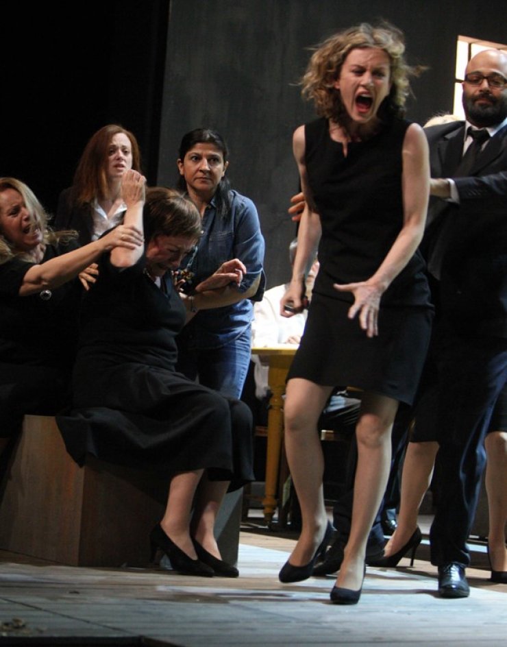 Ο Αύγουστος στη σκηνή [στις 22 Μαΐου]