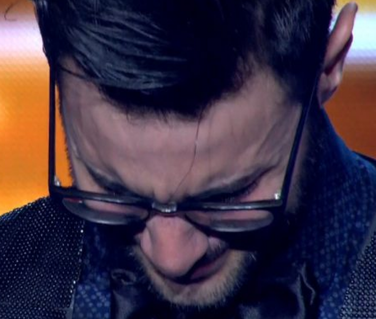 X-Factor: Κατέρρευσε ο Ίαν Στρατή επί σκηνής – Έβαλε τα κλάματα! [βίντεο]