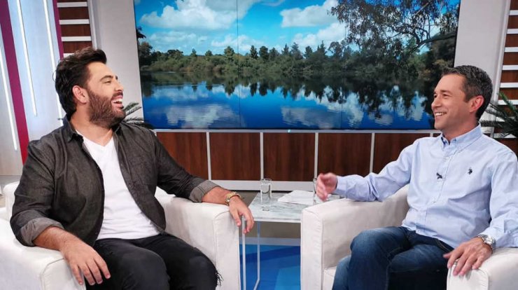 Ο Ιάσωνος τρόλαρε τον Γιόρτσιο στο γραφείο και είναι ένα από τα πιο αστεία τους στιγμιότυπα [βίντεο]