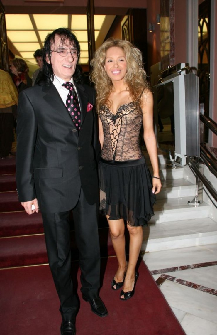 Ο Ψάλτης περιγράφει το ατύχημα της συζύγου του: "Τη χτύπησαν πέντε αμάξια εναλλάξ.Έγινε μπροστά μου"