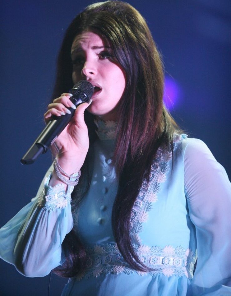 Lana Del Rey: Videos και φώτος από τη συναυλία στην Αθήνα