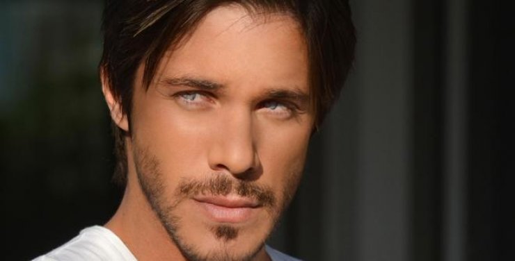 Ο Νίκος Οικονομόπουλος στην Blinkers!