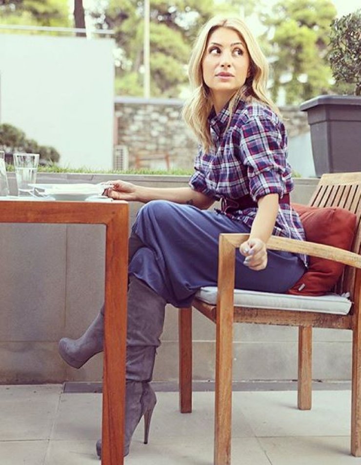 Έξαλλη on air η Μαρία Ηλιάκη: “Θα χαστουκίσω τη δημοσιογράφο”