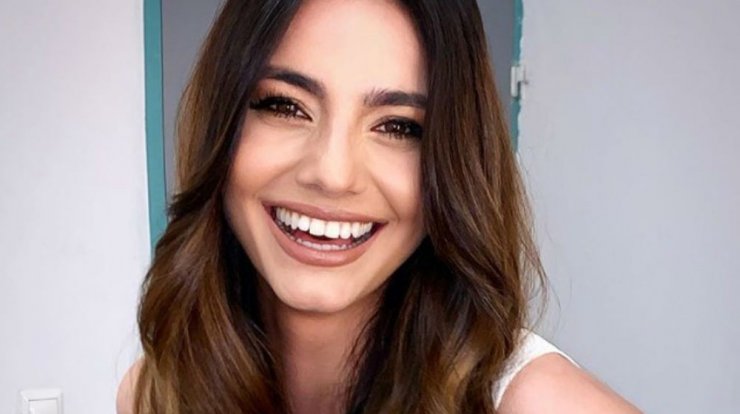 Η Ηλιάνα Παπαγεωργίου αποδεικνύει πως το pyjama style είναι ιδανικό για το καλοκαίρι